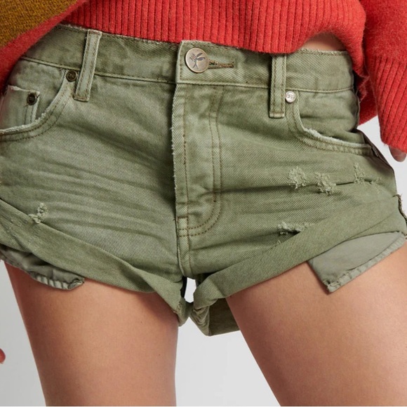 One Teaspoon Bandit Military Khaki Jean Shorts (army green) - Picture 4 of 6